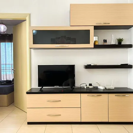 Lemon Haze 587 Apartment